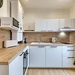 Апартаменты L'olivier Lumineux Avec Agreable Terrasse Фекам