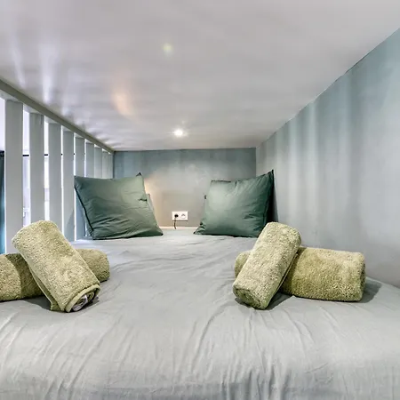 L'olivier Lumineux Avec Agreable Terrasse Apartment *