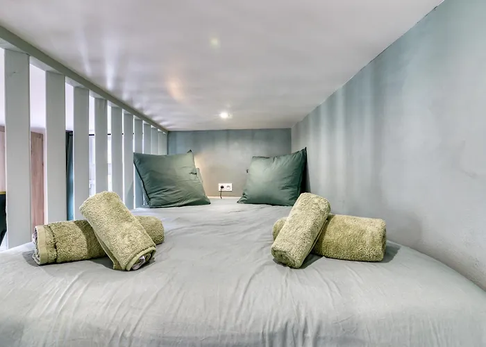 L'olivier Lumineux Avec Agreable Terrasse Apartment *