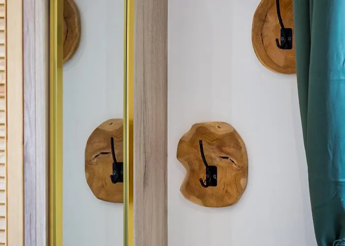 L'olivier Lumineux Avec Agreable Terrasse Apartment *