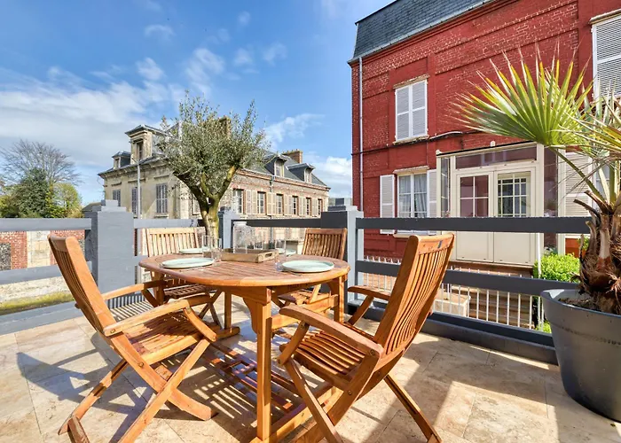 Appartement L'olivier Lumineux Avec Agreable Terrasse Fécamp